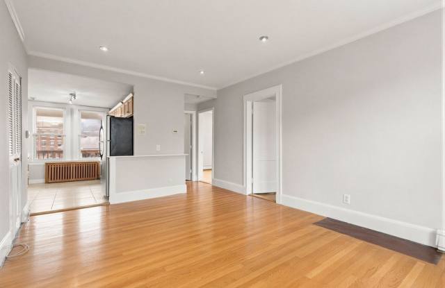 1718 Commonwealth Ave Gallery 2