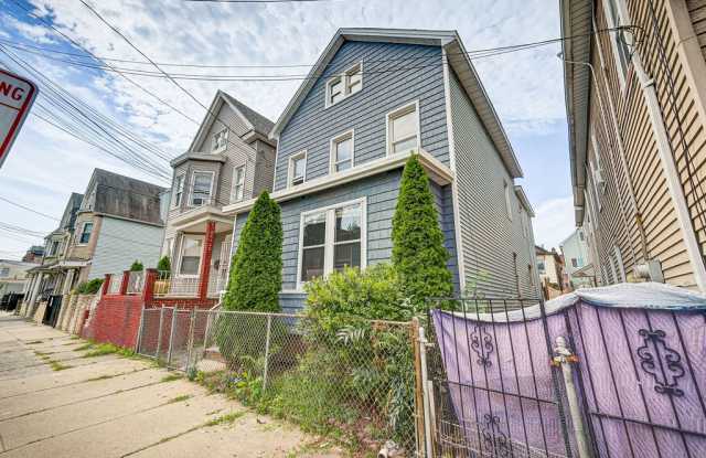 134 Livingston Street - 134 Livingston Street, Elizabeth, NJ 07206