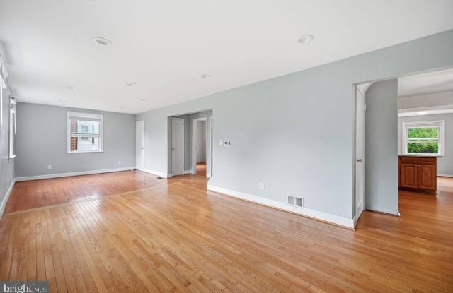 2918 MONROE Place Gallery 3