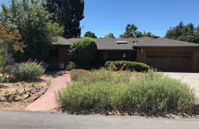 937 Linda Vista Way - 937 Linda Vista Way, Los Altos, CA 94024