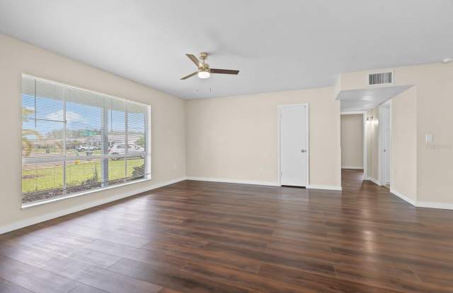 702 DESERT HILLS Way Gallery 2