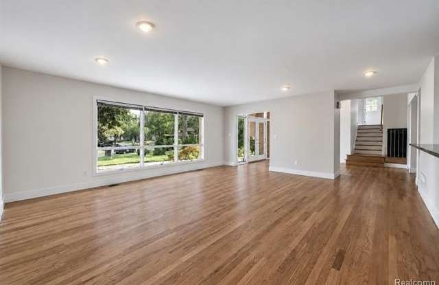 2564 Charel Court Gallery 2