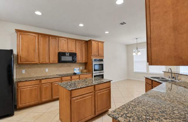 5620 Siltstone Loop Gallery 4