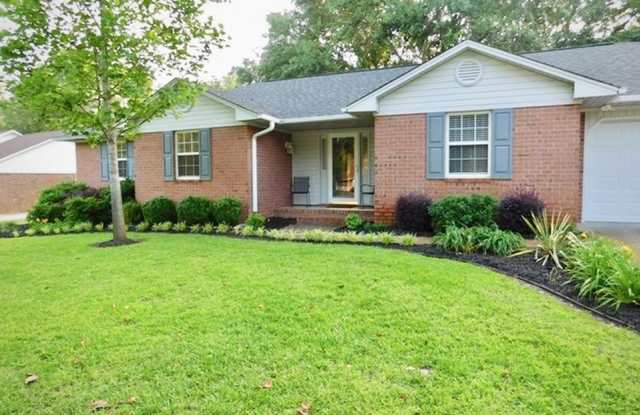 1390 KENTWOOD DR Gallery 2