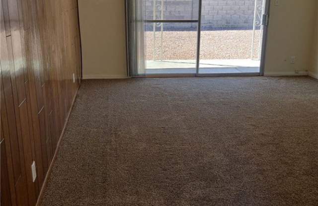 5429 MOUNTAIN VIEW Drive Gallery 4