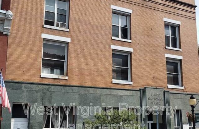 221 Temple St. - 221 Temple Street, Hinton, WV 25951