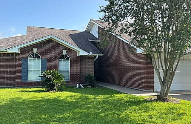 2312 Lisa Lane, Orange, TX 77630 photos photos