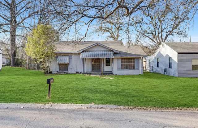 733 Arizona Ave photos photos