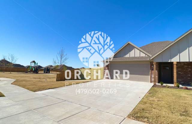 Single-Family Home- Stunning Briarwood Plan Gallery 3