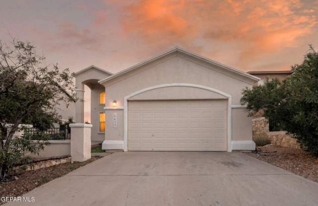 6633 CABANA DEL SOL Drive Gallery 1