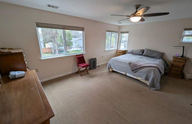 1580 Whitman photos photos