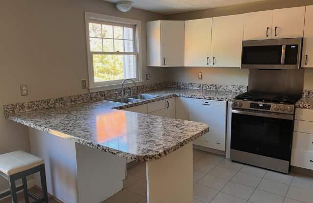 36 Lochmere Ln Gallery 3