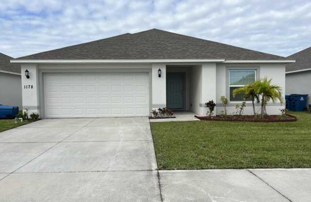 1178 Dania Circle NE photos photos