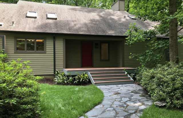 6480 Burdett Drive Gallery 2