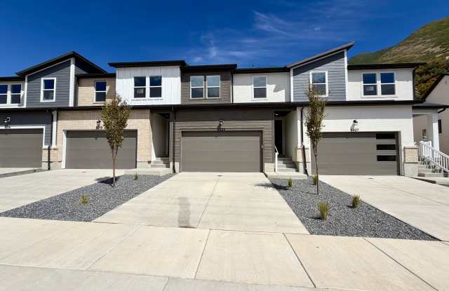 5323 Acacia Drive Gallery 1