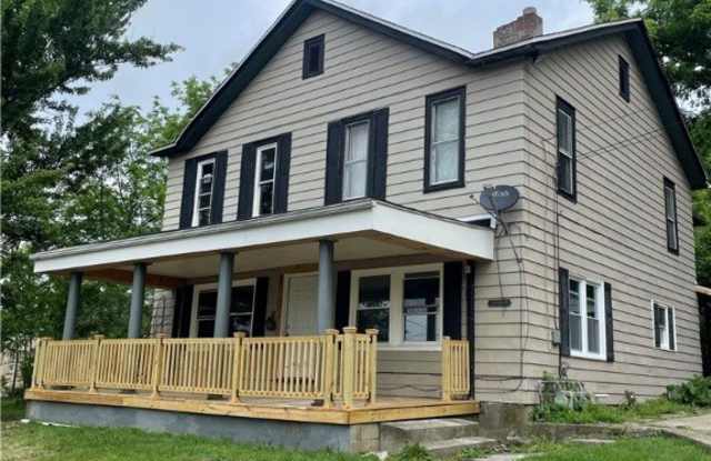 223 E Falls St photos photos