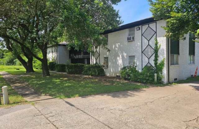 1201 N Elm Street - 1201 North Elm Street, Lancaster, TX 75146