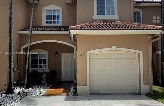 977 SW 147th Ct photos photos