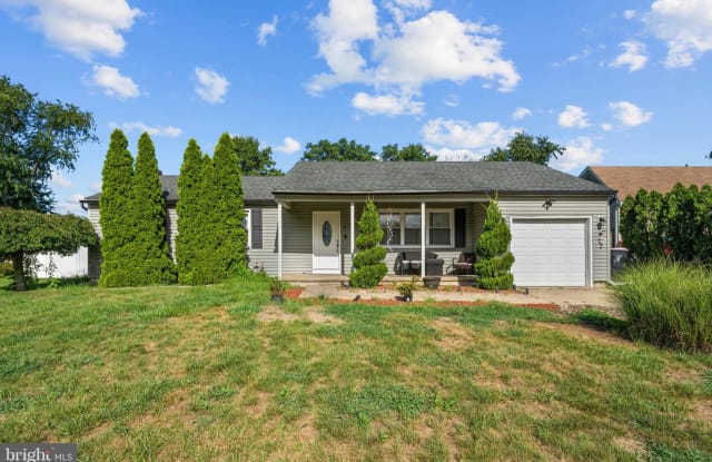 5 FOX CHASE DRIVE - 5 Fox Chase Drive, Camden County, NJ 08012