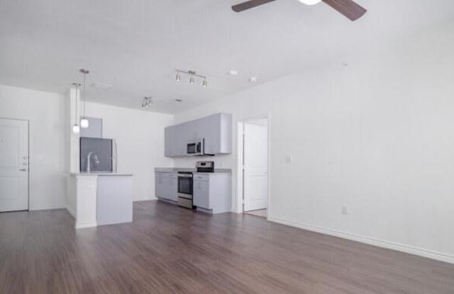 2443 Woodlake Pky Gallery 2