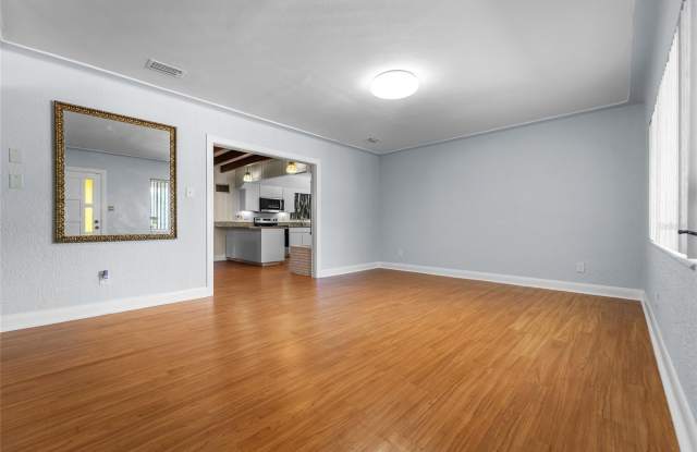 2505 E 19TH Avenue Gallery 4