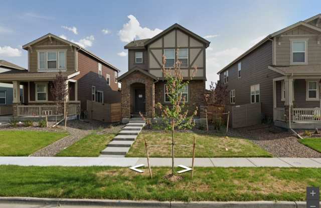 Charming 4BR House in Denver East photos photos