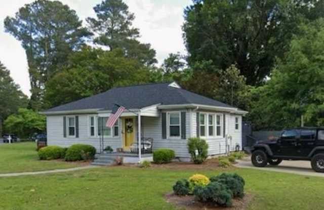 1600 Longwood Drive photos photos