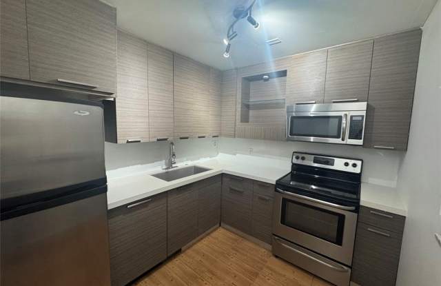 8901 N New River Canal Rd photos photos