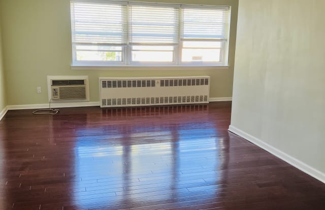 6 Hillside Ave - 6 Hillside Avenue, Essex County, NJ 07110