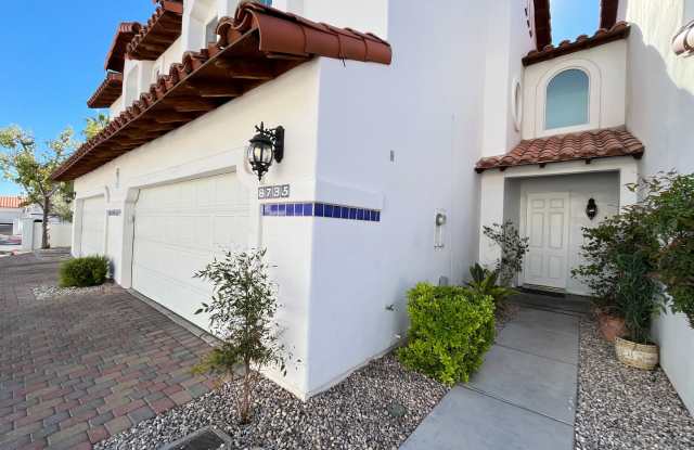 Townhouse 3 Bedrooms 2.5 Bathrooms in Gated Community! Gallery 3