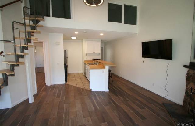 760 Blue Jay Road Gallery 3