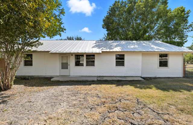 200 Valley Acres Dr - 200 Valley Acres Drive, Hays County, TX 78130 200 Valley Acres Dr - 200 Valley Acres Drive, Hays County, TX 78130