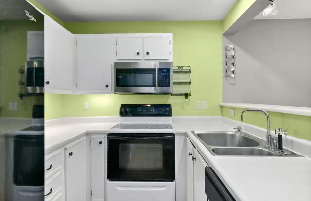 7127 SW Sagert St Unit 103 Gallery 3