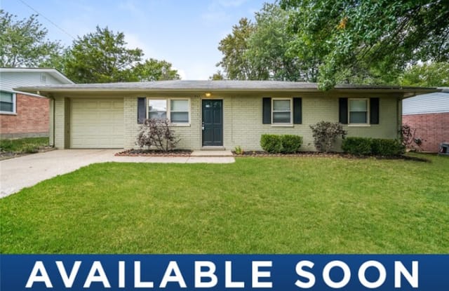 211 Pimlico Drive - 211 Pimlico Drive, New Albany, IN 47150