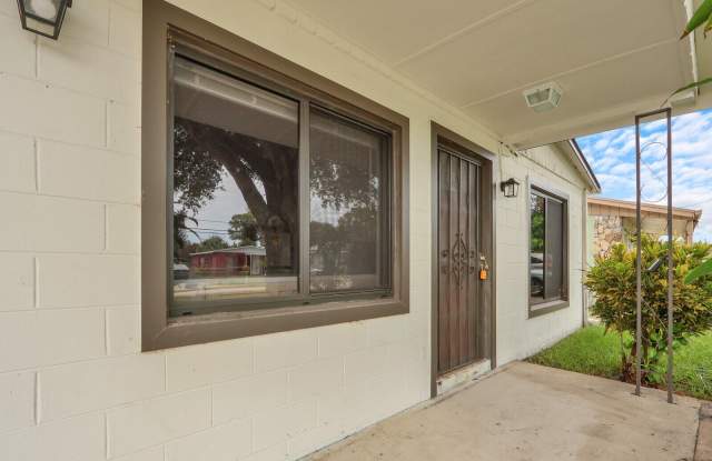 2008 Avenue N Gallery 2