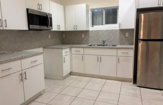 2916 NW 51st St photos photos