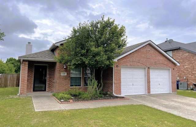 1305 Hunter Lane photos photos