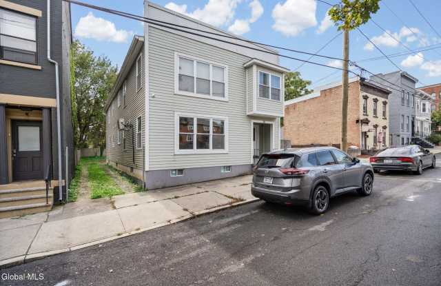 36 2nd Street Gallery 2