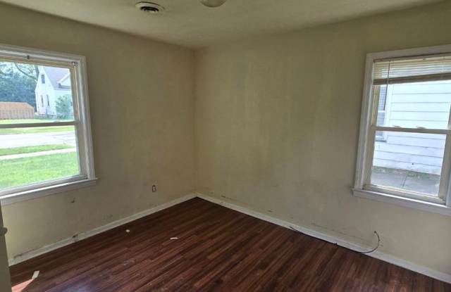 Cozy 3 bedroom single family home | one level | Section 8/EDEN welcome photos photos Cozy 3 bedroom single family home | one level | Section 8/EDEN welcome photos photos