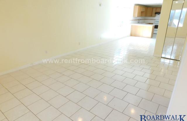 3678 S Lancashire Dr Unit #2 Gallery 4