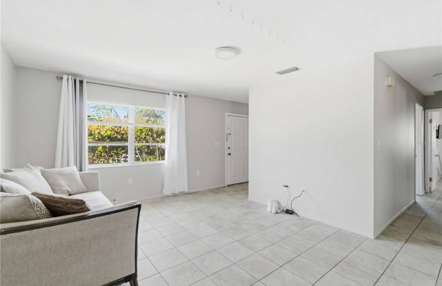 308 LANTANA Avenue Gallery 4