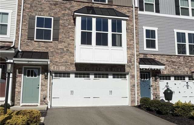 213 Cranesbill Dr Gallery 1
