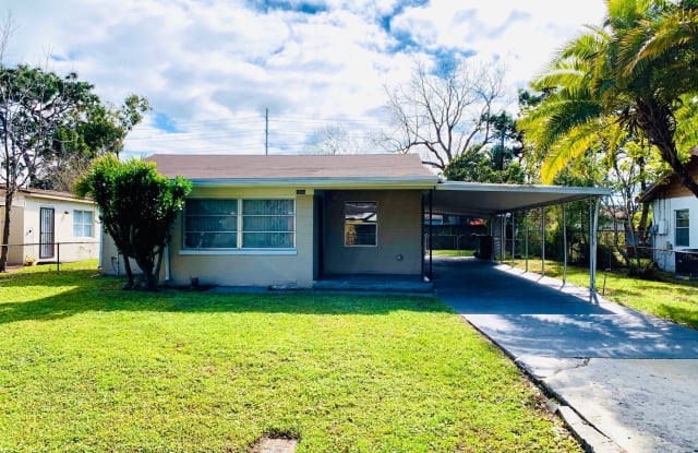 3904 W Walnut St - 3904 West Walnut Street, Tampa, FL 33607