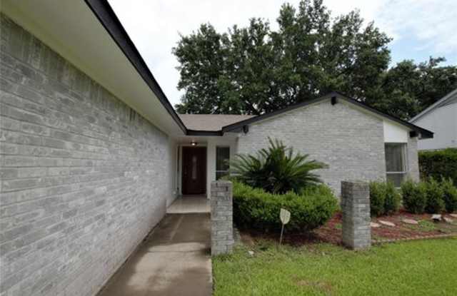 1330 Ashwood Drive Gallery 3