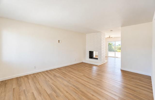 Luxurious Crestview Home Gallery 4