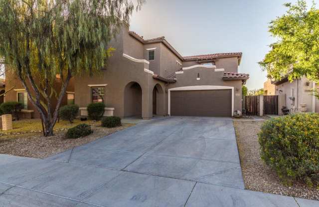 Gorgeous 5 Bedroom 3.5 Bath Stetson Valley Home with POOL close to Deem Hills Park photos photos