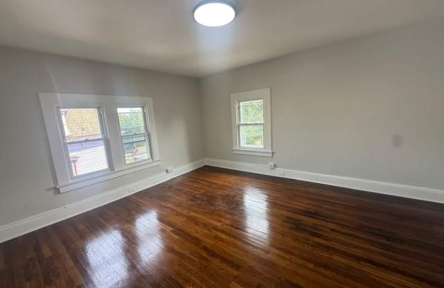 810 2nd Pl Gallery 1