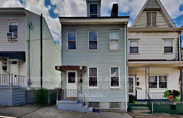 4520 Minerva St photos photos