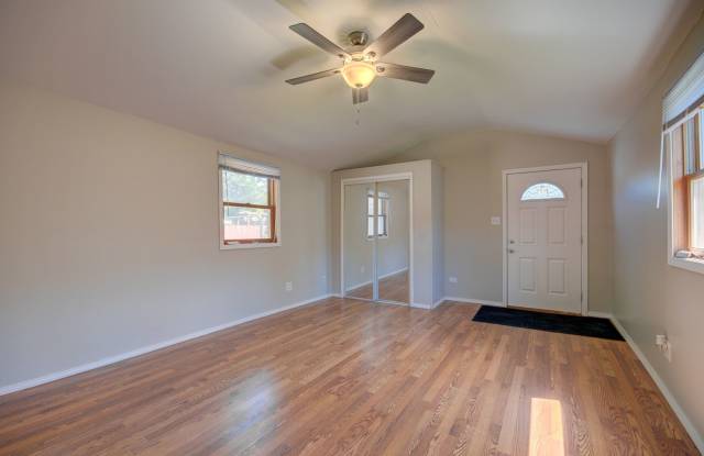 3 bd 2 ba ranch home Joliet photos photos