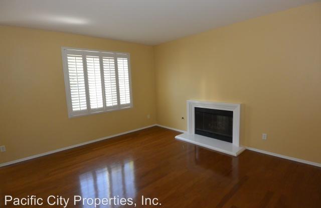 16 Forest Hill Gallery 2